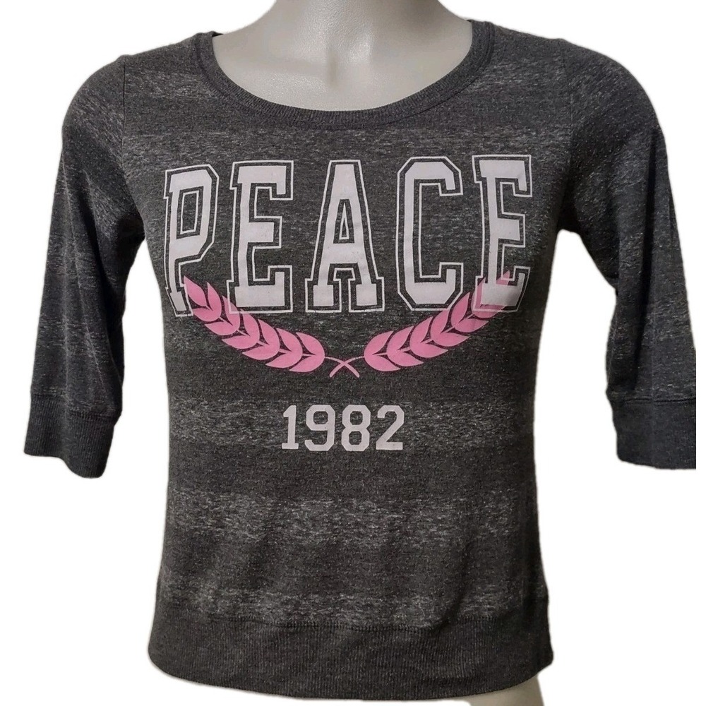 Hard Candy Top Juniors Size L (11-13) Crop Shirt Peace 1982 Gray‎ 3/4 Sleeves